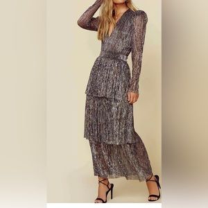 NEW Elegant Party High Waisted Black Shimmer Printed Maxi Dress w/ Long Sleeves